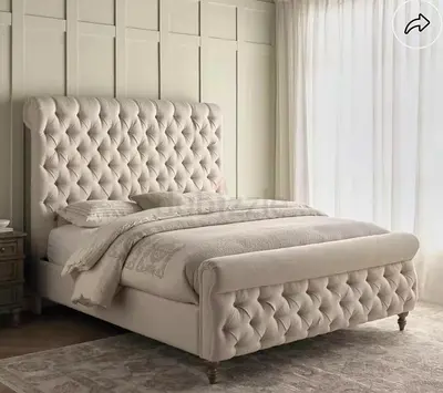 Luxurious Modern Bed with Elegant Tufted Headboard