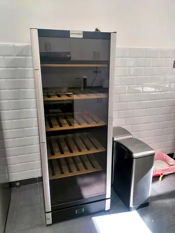 Vestfrost wine fridge dual temperature 197 bottles