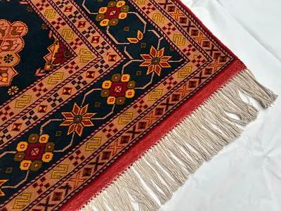 vintage 129 x 183 cm Handmade Stunning Persian Shiraz Carpet 36U