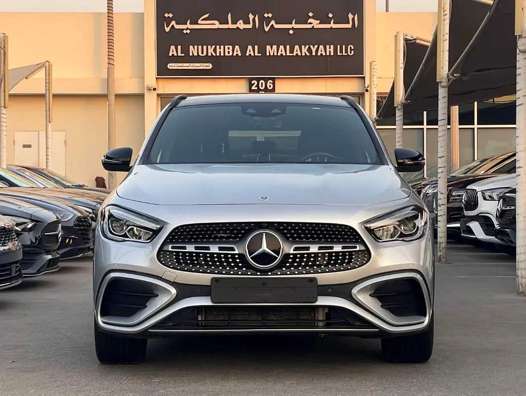 Mercedes-Benz GLA-Class 2023 — photo 1 of 20