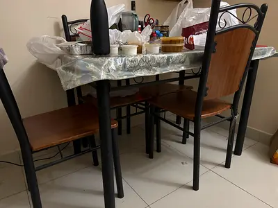 Moving out ! Strong4 seater Dining Table Set for Sale