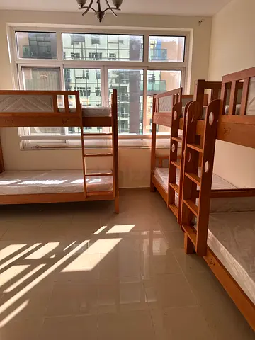 bed space for girls in jvc only for girl if you are boy don’t call please