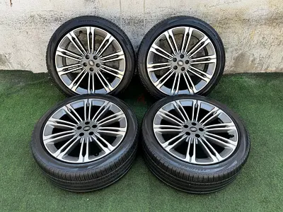 Original 2024 Range Rover 23” Rims with Pirelli 285/40R23