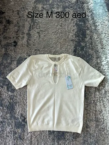 Guess ivory top size M