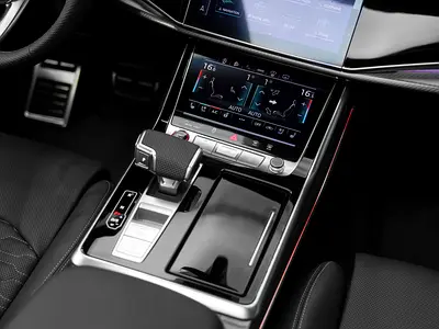 2025 AUDI RS Q8 photo 13