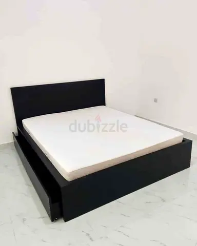 ‎Malam queen size bed 160/200cm bed , 2 storage drawers underneath and with Ikea mattress