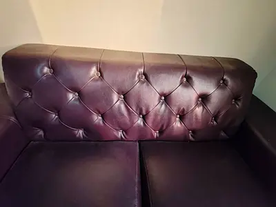 Urgent sals: 5 seater Leather sofa for urgent sale