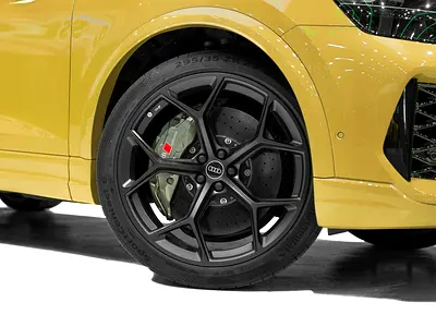 2025 AUDI RS Q8 photo 7