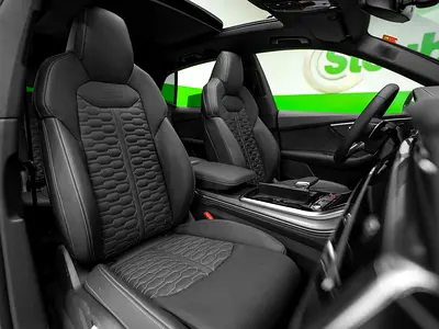 2025 AUDI RS Q8 photo 16