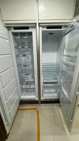 Smeg built in fridge freezer set in Unused as new