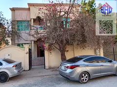 Villa for sale in Al Mowaihat 6 Rooms