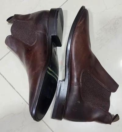 Brown Leather Chelsea Boots in Excellent Condition