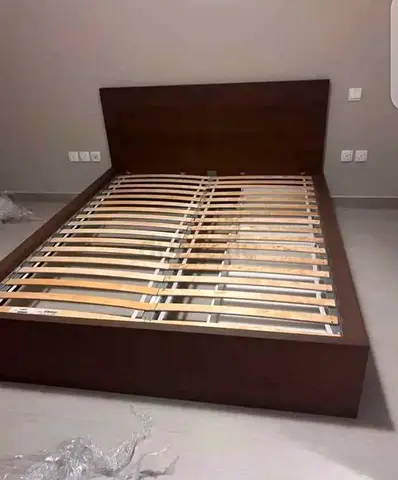 Malam queen size bed 160/200cm bed , 2 storage drawers underneath and with Ikea mattress