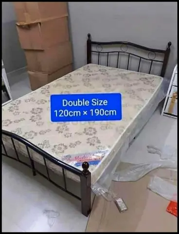 Comfortable Double Size Bed for Sale - Perfect for Your Bedroom!