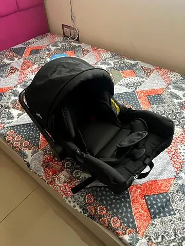 Safety First: Infant Car Seat in Excellent Condition. Never been used . Negotiable