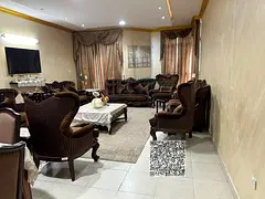 The apartment consists of 3 bedrooms, a hall, a maid's room, a laundry room, and 4 bathrooms - o