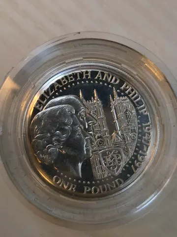 Rare 1997 Guernsey Silver One Pound Coin - A Collectors Dream!