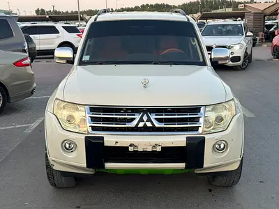 Mitsubshi pajero 2010 whitecooor fullopshin calen car