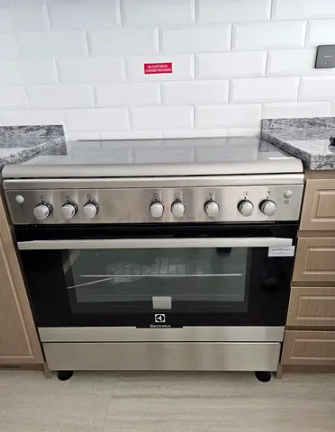 Brand New  Electrolux Cooking Range EKG9000A4X 90x60 5Burner FREE DELIVERY +WARRANTY