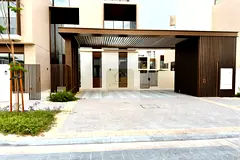 Burj View || Single Row || Brand New just handover