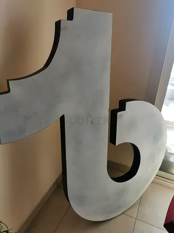 Unique Oversized Number Decoration for Collectible Enthusiasts