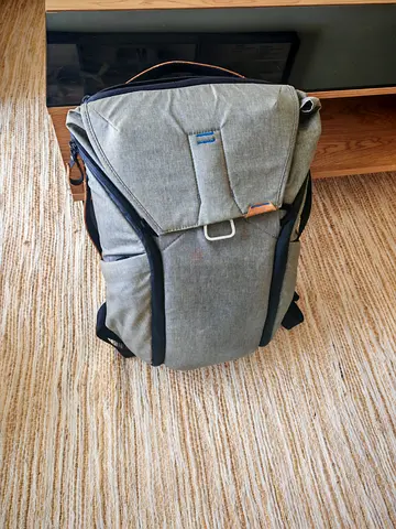 Peak Design Everyday Backpack 20L, Travel, Camera, Laptop Bag with Tablet Sleeve, V2