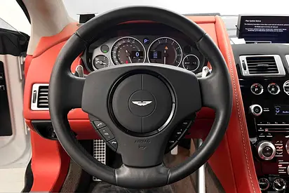 2014 Aston Martin RAPIDE — миниатюра 8