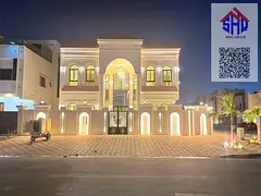 For sale, a corner villa on two streets, super deluxe finishing, five master bedrooms, a living room