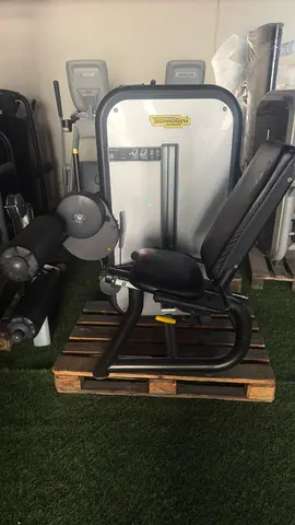 تمرين ثني الساق من تكنوجيم Leg Curl Element Technogym