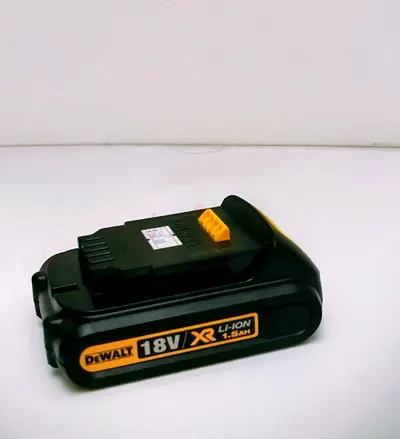 DEWALT 18V/1.5 AH BATTERY
