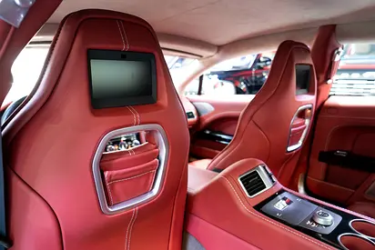 2014 Aston Martin RAPIDE — миниатюра 13