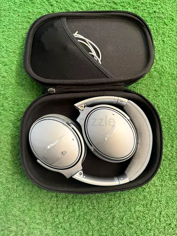 Bose QuietComfort 35 II Noise Cancelling Bluetooth Headphones Wireless, Over Ear Headphones with Bui