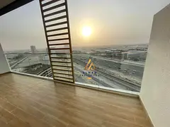 Brand New l High Floor l Tenant l road View