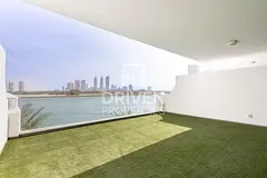 Elegant Apartment | Stunning Sea and Pool View