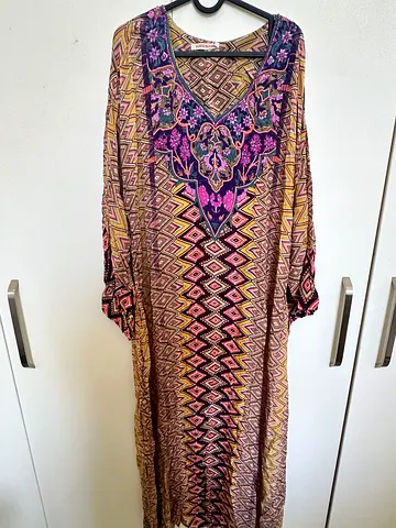 Elegant Traditional Kaftan - Perfect for All Occasions