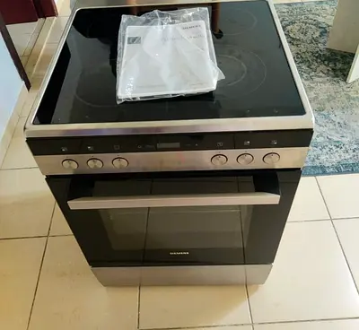 Siemens Electric Cooking Range 60x60cm HK9R3A250M
