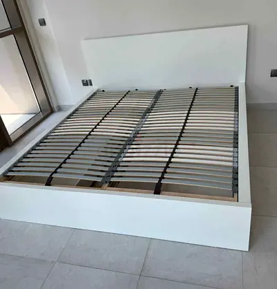 Malam king size bed 180/200cm bed , 2 storage drawers underneath and with Ikea mattress