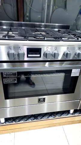 Electrolux Freestanding Cooker 90 by 60 cm 5 burner Gas Hab Delivery Warranty