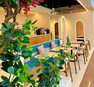 كافيه راقٍ للبيع في مكاني مول الشامخة موقع استراتيجي الكافيه قائم حالياً