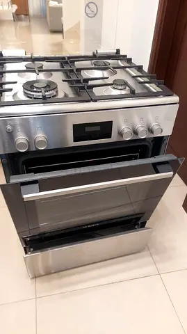 Bosch 66L 4Burner freestanding Gas Cooker Full GAS 60 by 60 cm Model number HGQ320150M