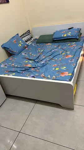 Only wight colour bed frame