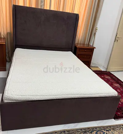 Adjustable bed with remote control