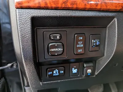 2014 Toyota TUNDRA — фото 11
