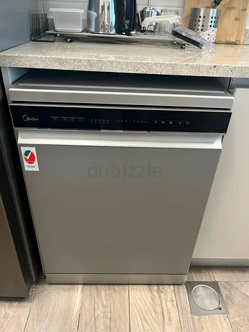 Midea New model Three Racks Dishwasher Almost new