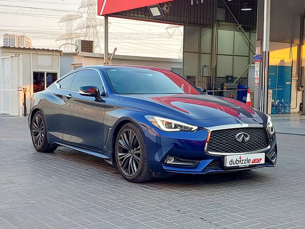 Infiniti Q60 2022 — photo 1 of 14