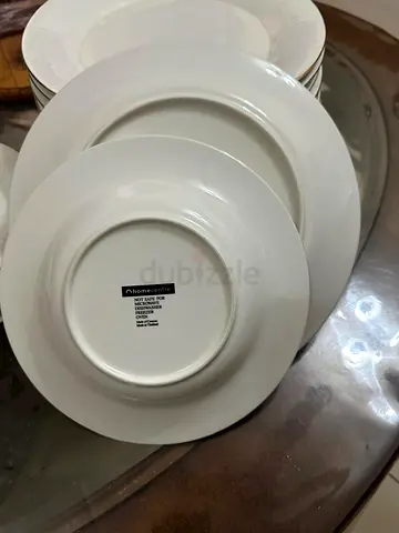 Home center elegant dining plates set.