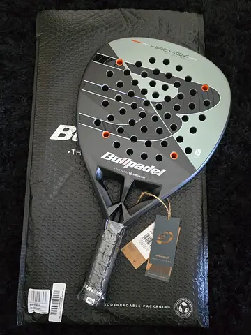 2026 Bullpadel Hack 04 Comfort Padel Racket
