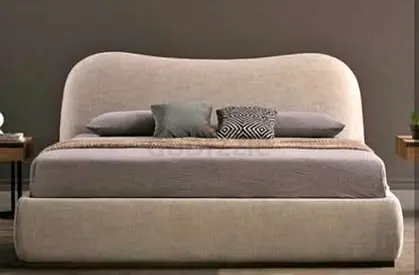 Brand new luxury 180*200 king size Bed available in boucle fabric