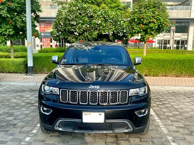 Grand cherokee limtmit 2019 low mileage free accident first owner مسجل على المنصة على سوريا لحق حالك