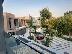 READY /FREE HOLD /G+2 /Prime Location/Robinia